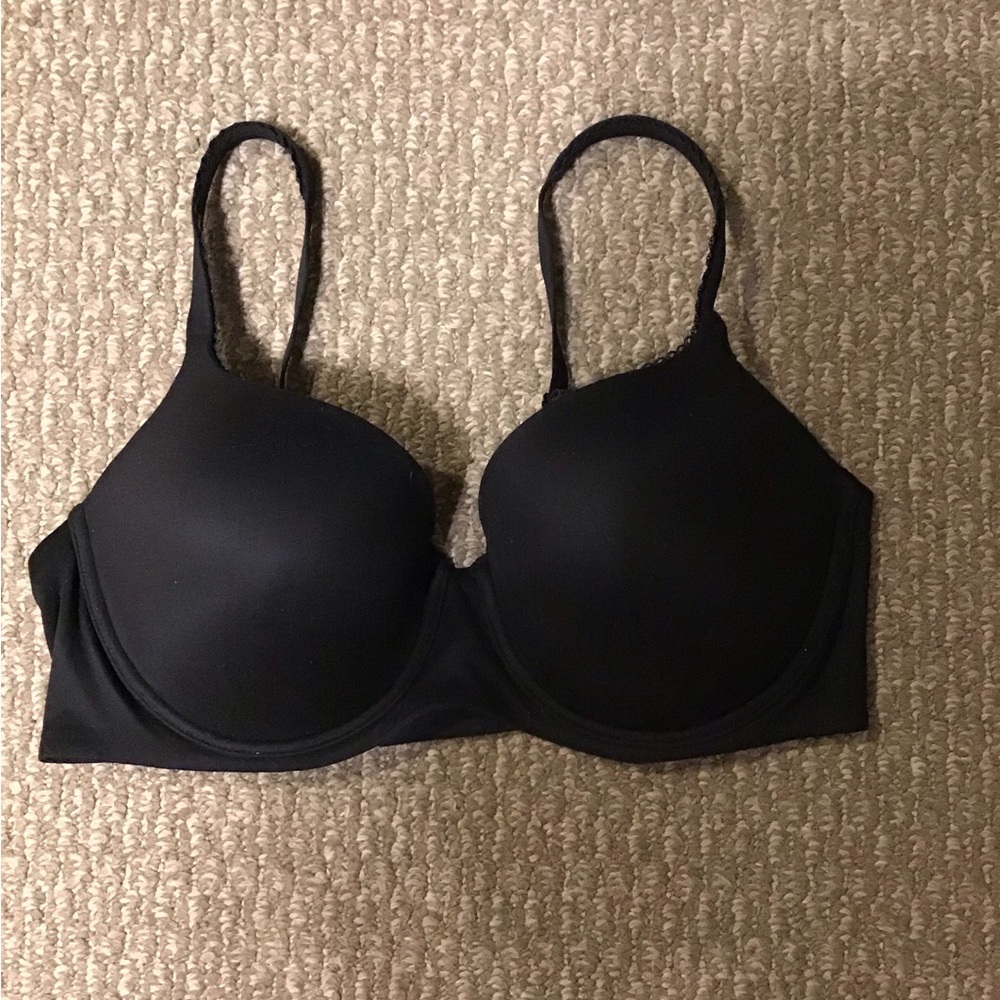 Womens Victoria’s Secret T-shirt Bra